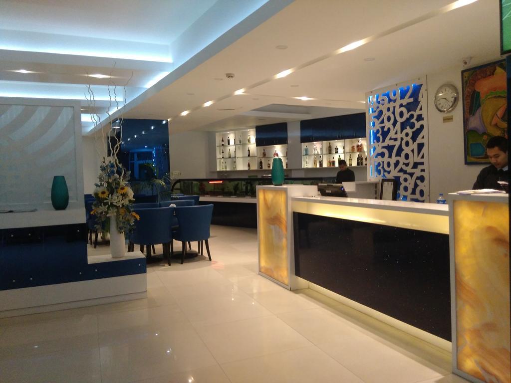 City Hotel And Suites Катманду Экстерьер фото